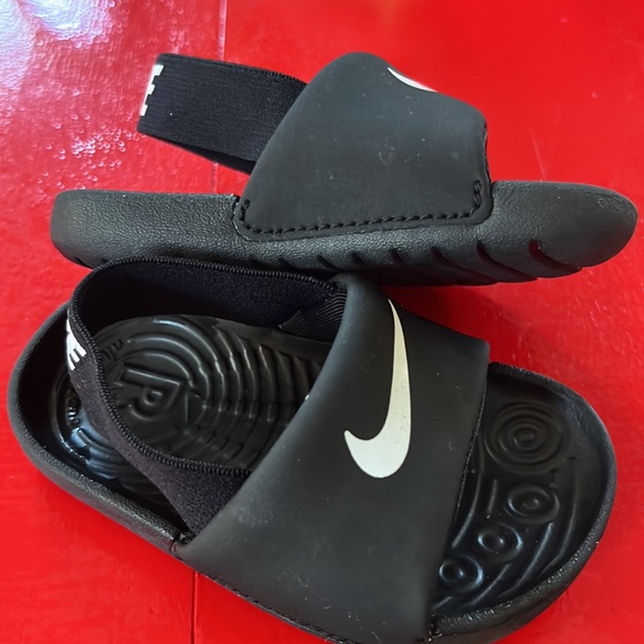 NIKE Toddler Slides size 4c - Picture 4 of 6